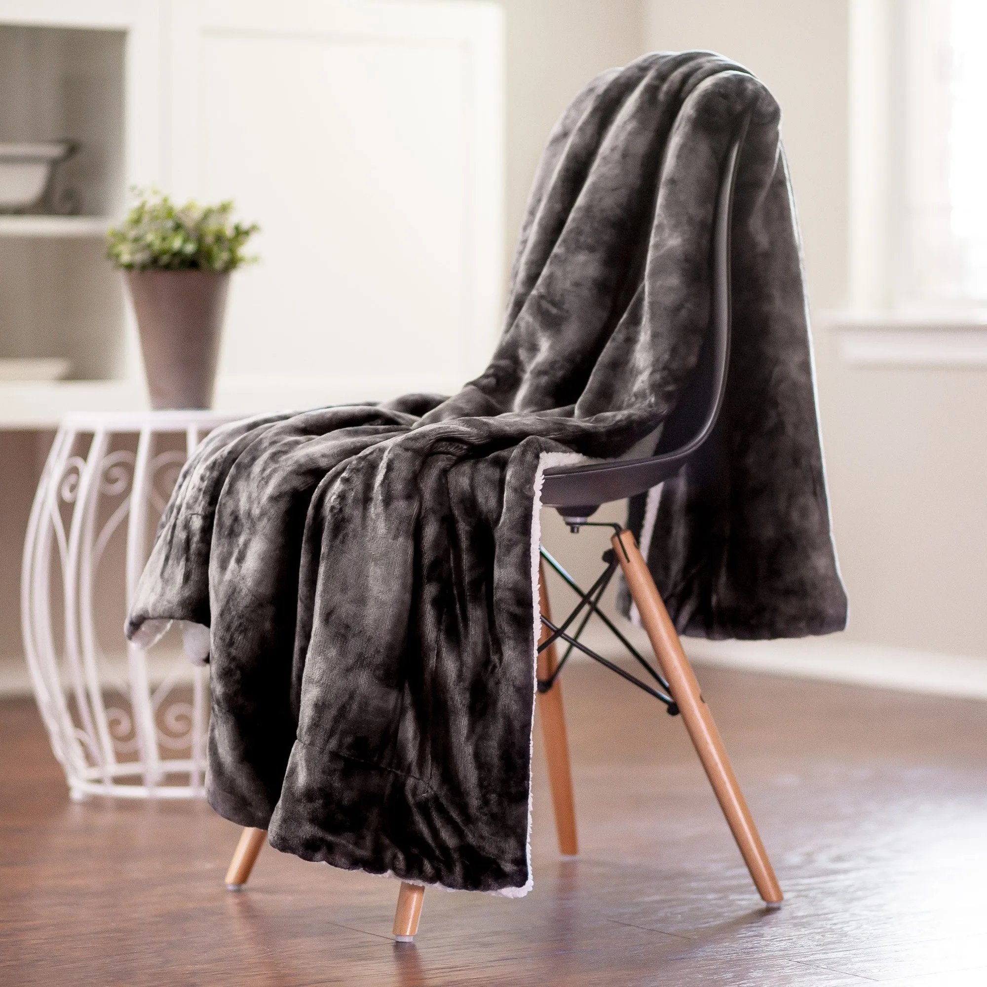 Cloud Throw