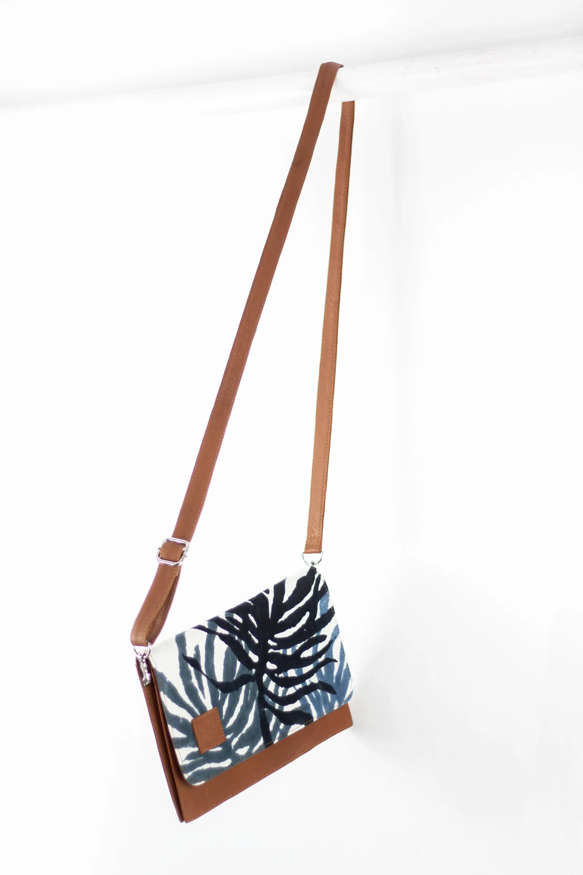 Clutch Purse - Cross Body - Sea Fern