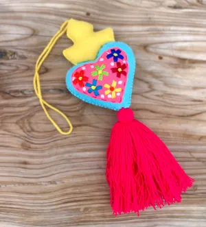 Corazón sagrado tassel
