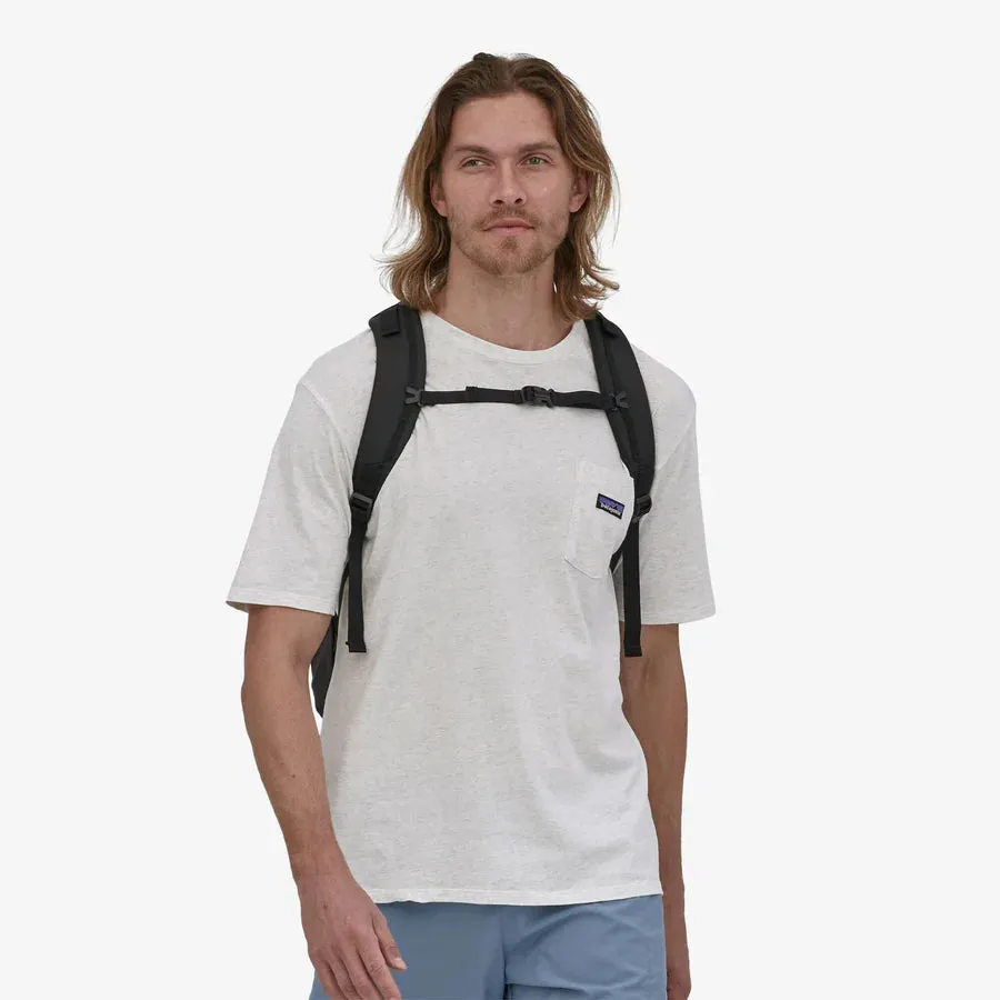 Patagonia Refugio Day Pack 30L (Unisex) Dulse Mauve