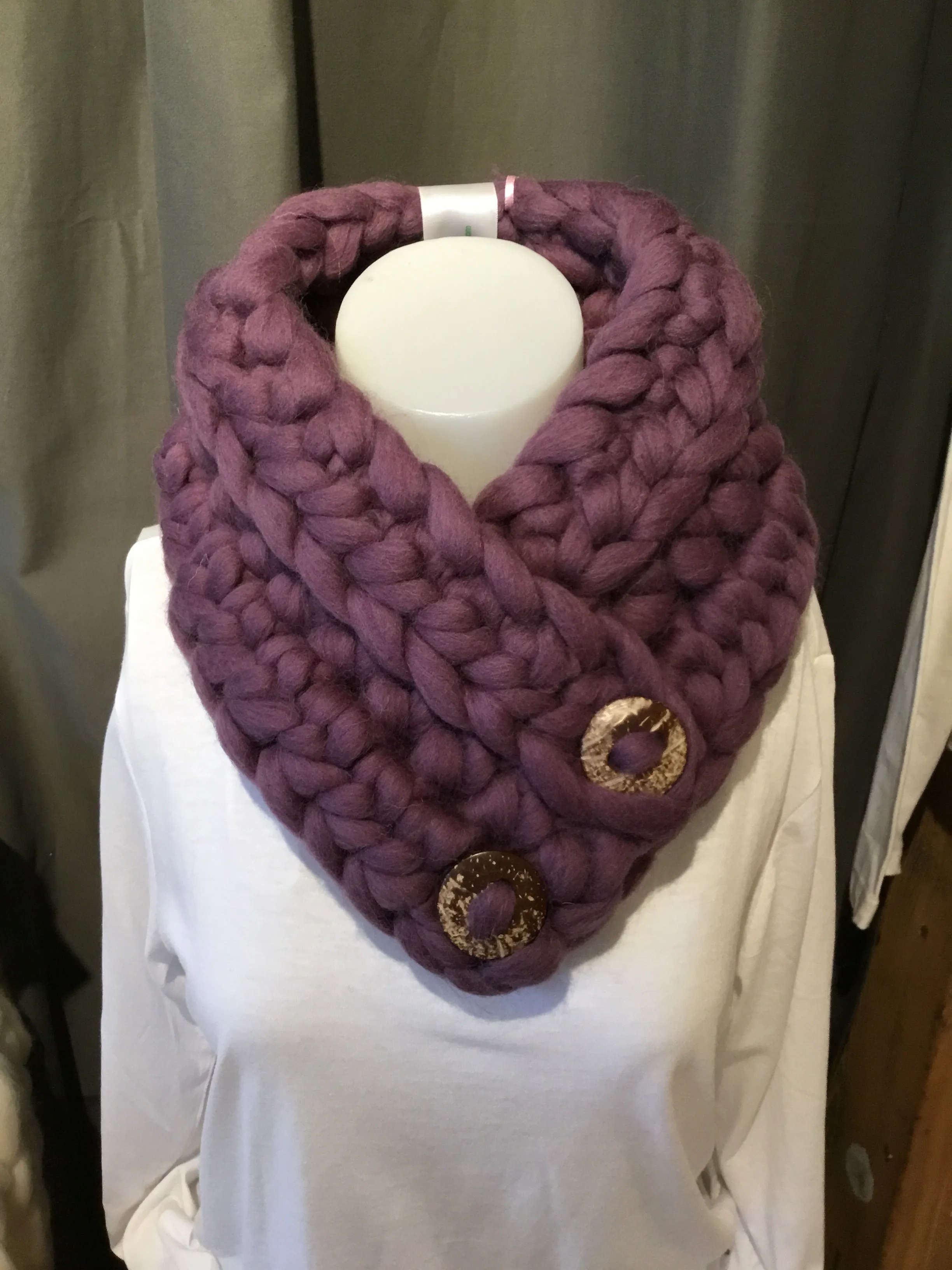 SC1-010 *Merino Wool Cowl (Small)