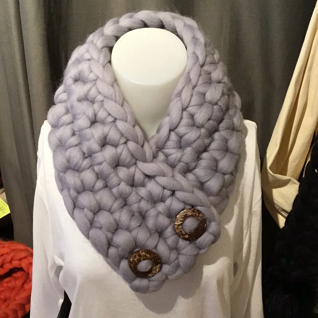 SC1-010 *Merino Wool Cowl (Small)