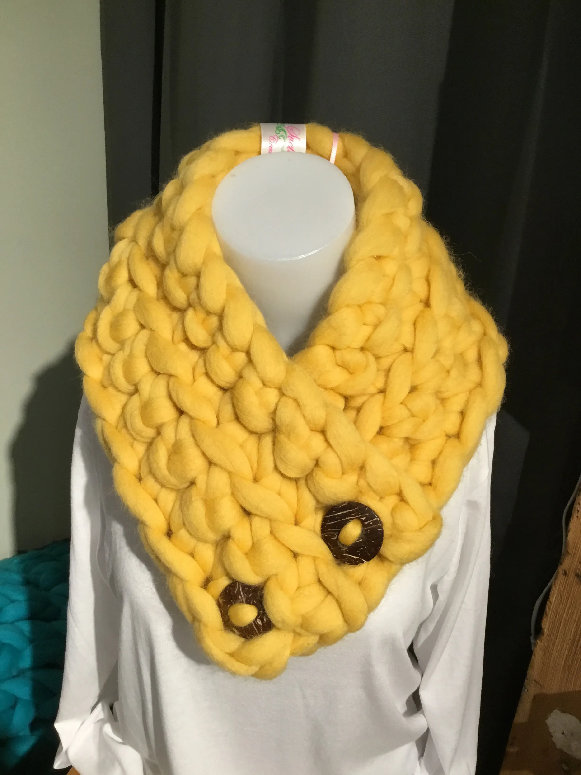 SC1-010 *Merino Wool Cowl (Small)