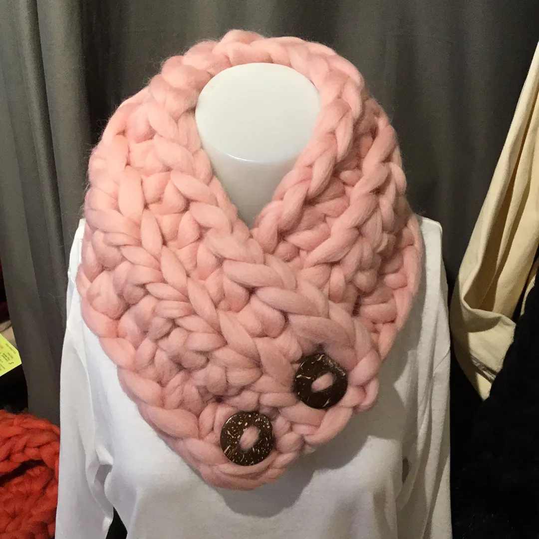 SC1-010 *Merino Wool Cowl (Small)